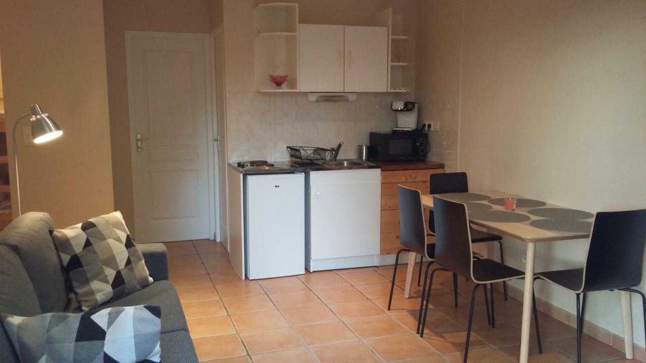 Appartement Dans Propriete Calme En Pleine Nature Charbonnières-les-Bains Kültér fotó