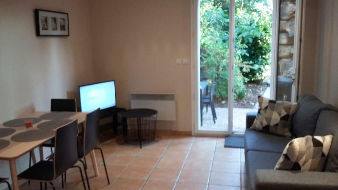 Appartement Dans Propriete Calme En Pleine Nature Charbonnières-les-Bains Kültér fotó