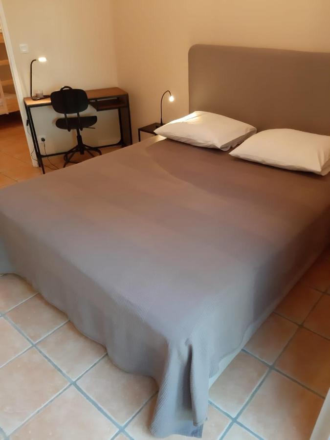 Appartement Dans Propriete Calme En Pleine Nature Charbonnières-les-Bains Kültér fotó